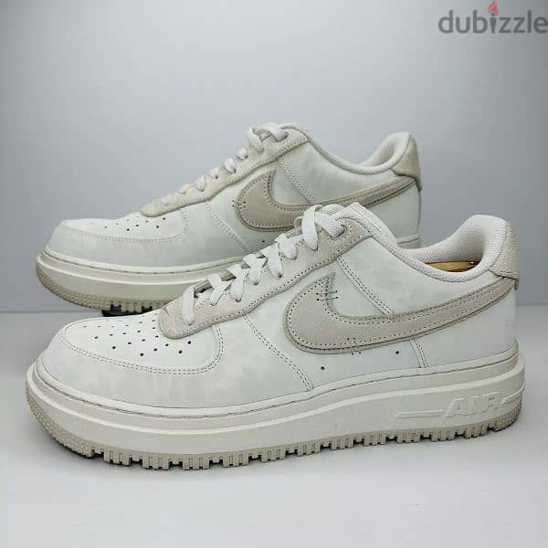 Nike Air Force 1 Luxe Mens Size 8 US Triple White Leather Sneaker 0