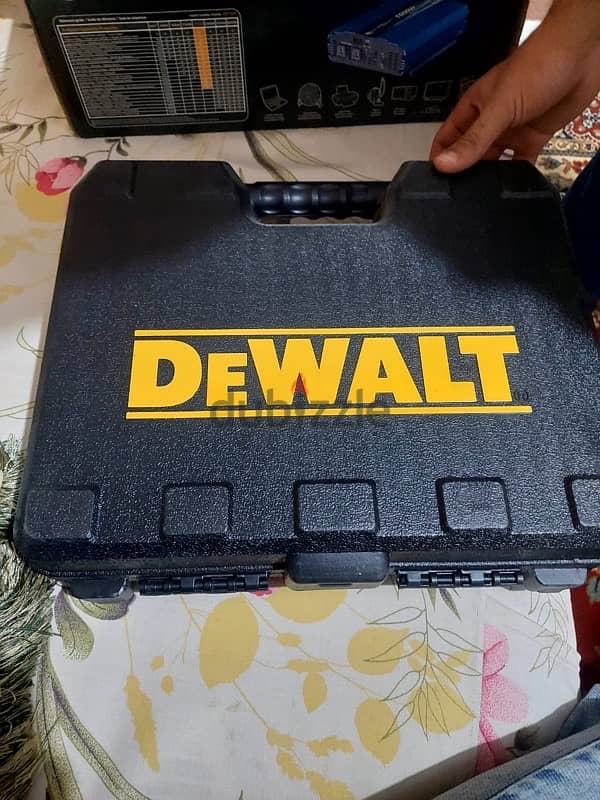 شنيور Dewalt جديد 3