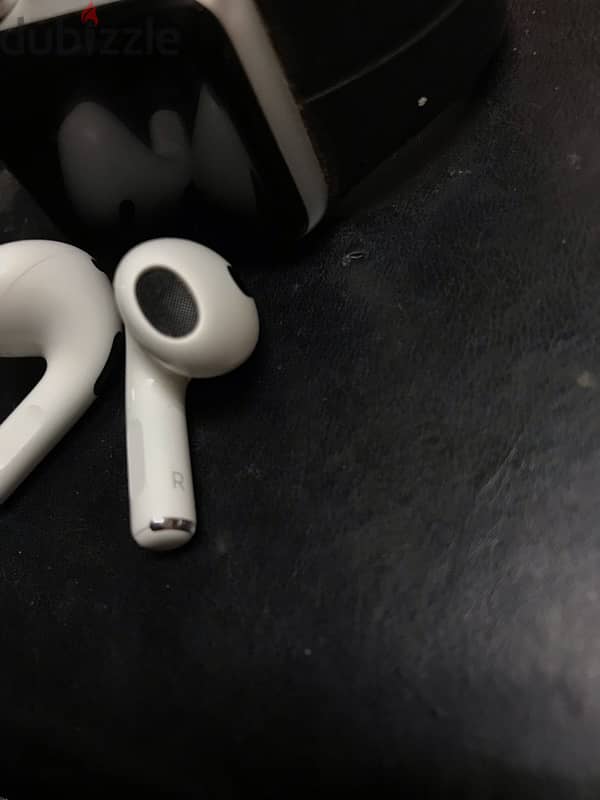 ايربودز ٣ الفردة اليمين والشمال اصلية  AirPods gen 3 left & right side 2