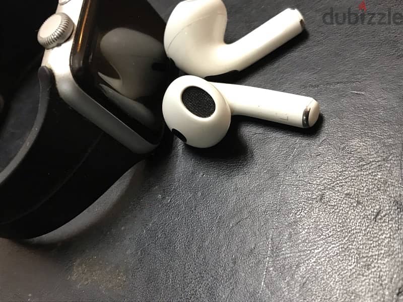 ايربودز ٣ الفردة اليمين والشمال اصلية  AirPods gen 3 left & right side 3