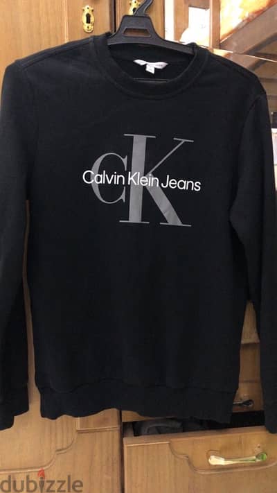 سويتشيرت  Calvin Klein