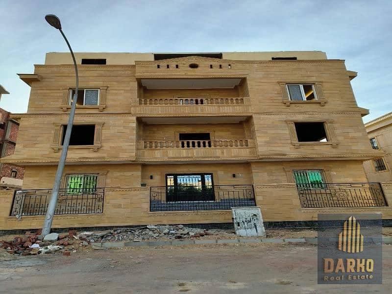 330 sqm apartment, freely and on a landscaped view, next to the West Somid Banking Complex, at a very special price, immediate receipt, and close to t 0