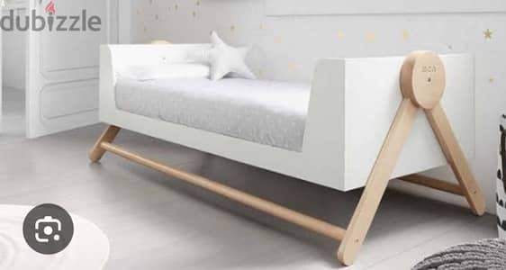 سرير اطفال متعدد المراحلcrib&toddler bed بكل مستلزماته الجوانب و الفرش