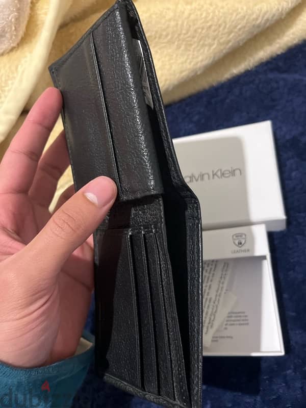 Calvin Klein wallet (original with box) 2