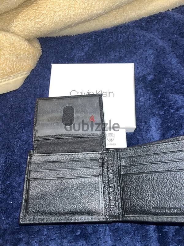 Calvin Klein wallet (original with box) 3