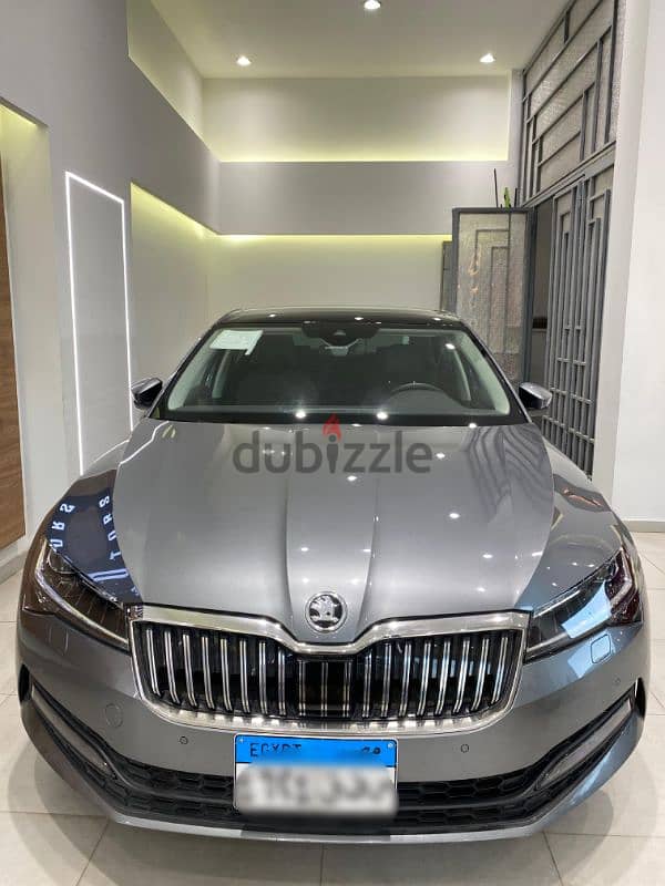 SKoda superb2023Ambition صيانات توكيل ادفع 700 الف واستلم باقل فايده 0