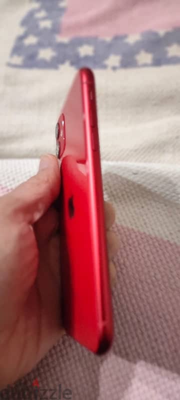 iPhone 11 red 128 GB as new from USA 4