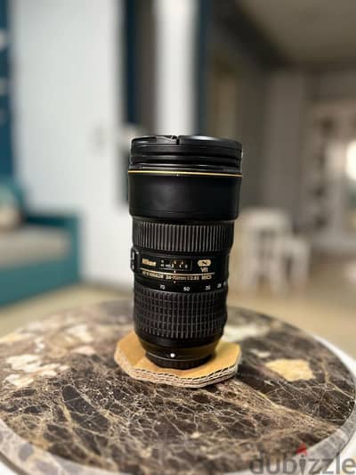 لينس 24/70 f2.8 Vr2 كامل بالكرتونة والكابات والهوود حالة زيرو