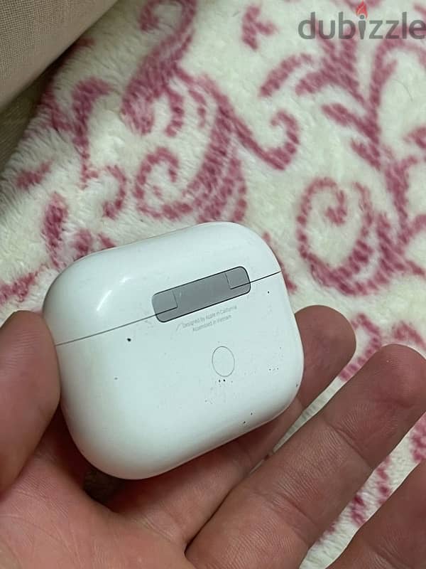 AirPods wireless charge case 3