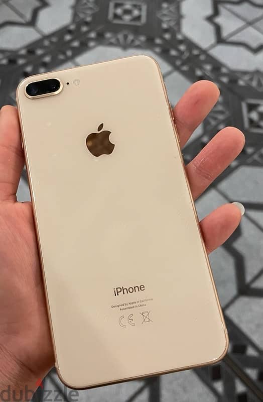 للبيع iphone 8 plus مستعمل rose gold 1