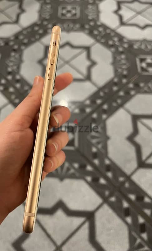 للبيع iphone 8 plus مستعمل rose gold 3