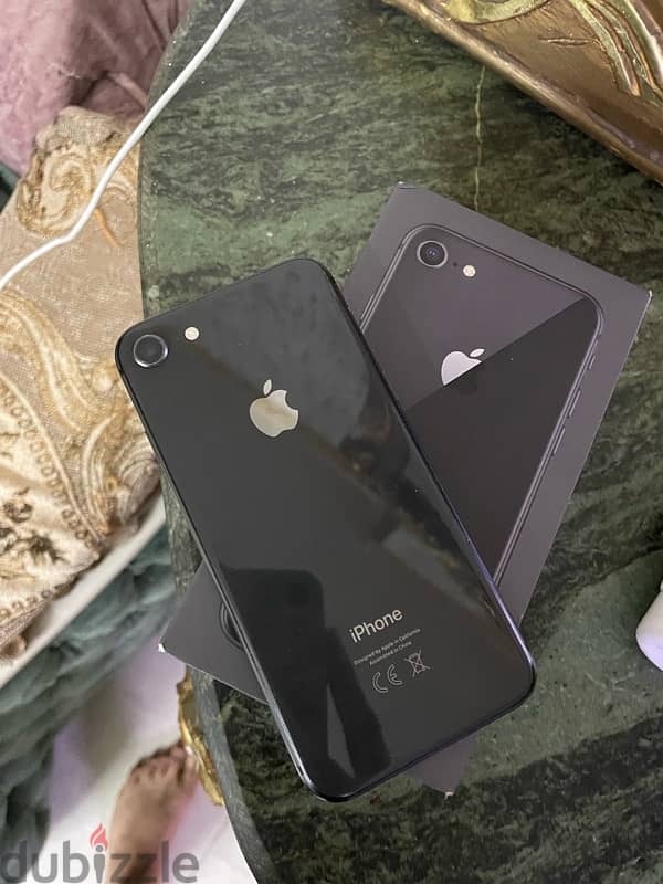 iPhone 8g 64gb 0