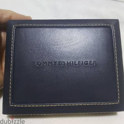 محفظة Tommy اورجينال جلد طبيعي من أمريكا