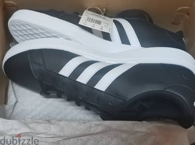 Adidas size 46 new with box مستورد