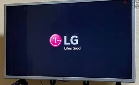 للبيع شاشة اسمارت lg٣٢ بوصة بالكرتونة