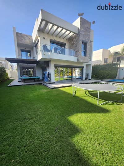 For sale, an independent villa in Cleopatra Square Compound - Sheikh Zayed, immediate receipt