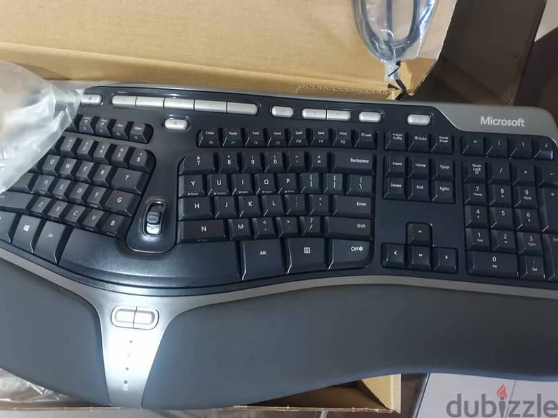 Microsoft Natural Eragonomic Keyboard 4000 1