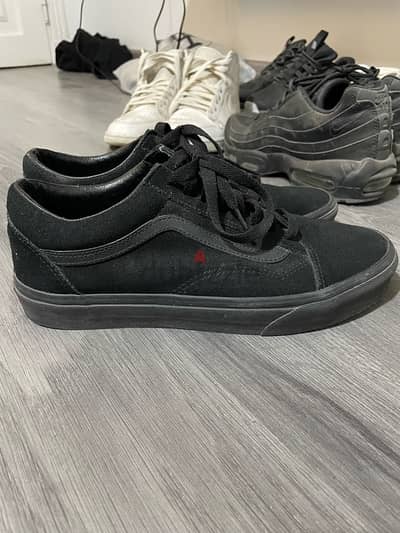 (black edition) vans shoes