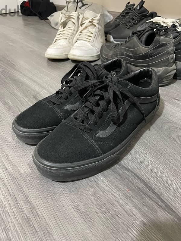 (black edition) vans shoes 1