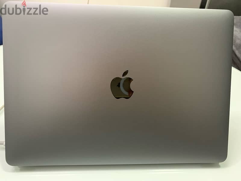 MacBook pro 2017 13 inch 6