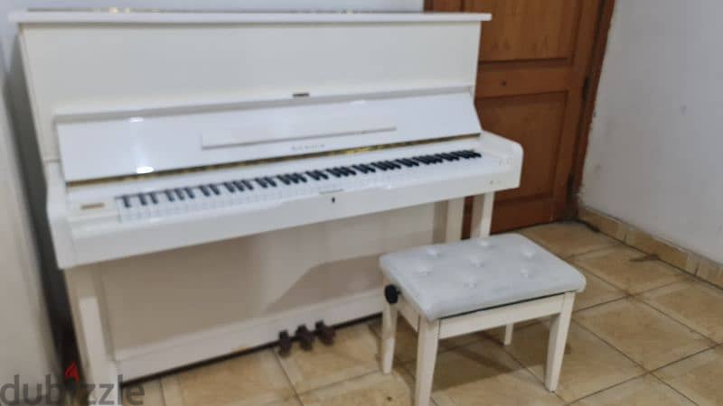 Samick piano Made in Korea  as new 18