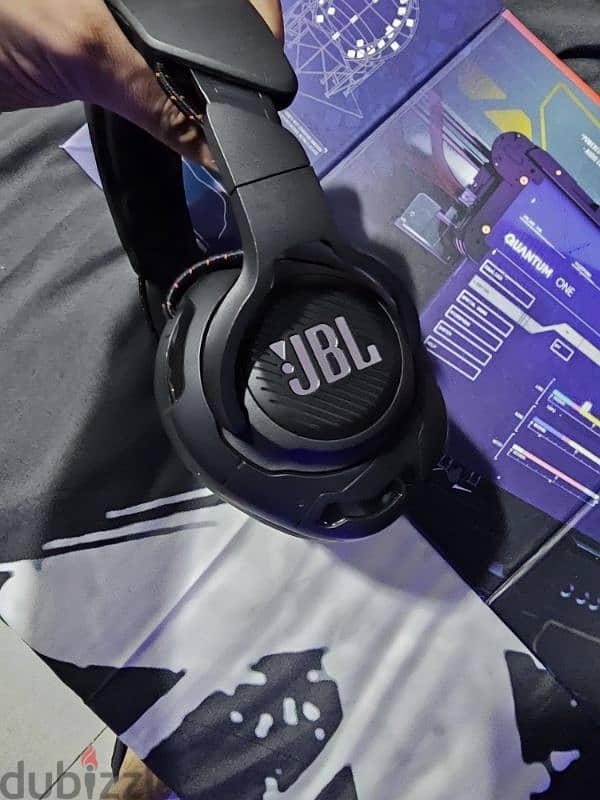 سماعه JBL كوانتم ون جديده 1