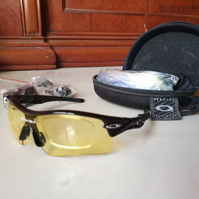 Oakley sunglass with extra lenses