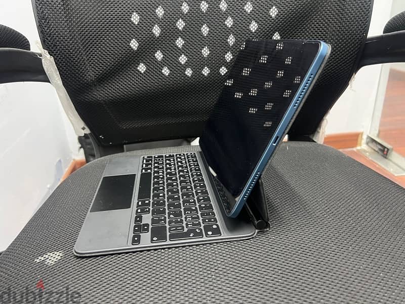 ipad air 5 wifi 64 with magic keyboard 5