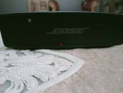 سماعه بلوتوث Bose Soundlink mini 2 صوتها اكثر من رائع حالة جيدة جدا