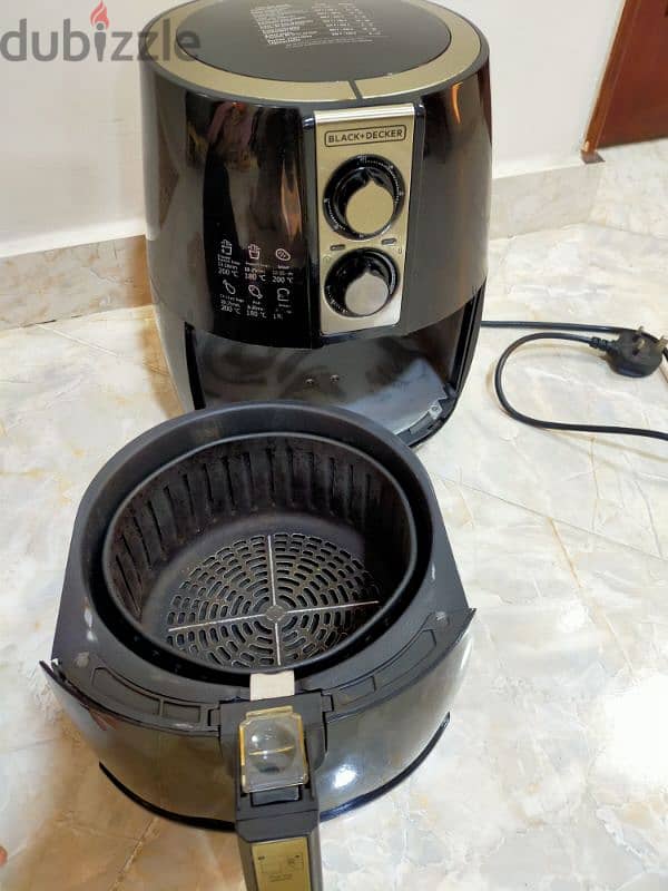 Air fryer قلاية بلاك اند ديكر 1