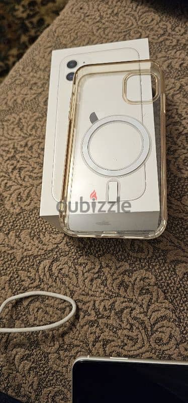 iphone 11 dual sim in a very good condition