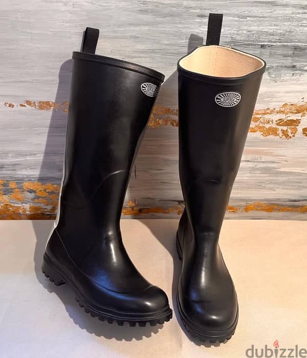 Original Rain boots  brand superga Sizes from 36 to 38 New 7