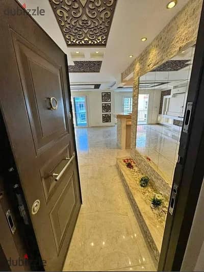 Wanted 2,600,000 3-bedroom apartment in Valorie Compound, fully finished, with kitchen and air conditioners, with a discount of up to 20%