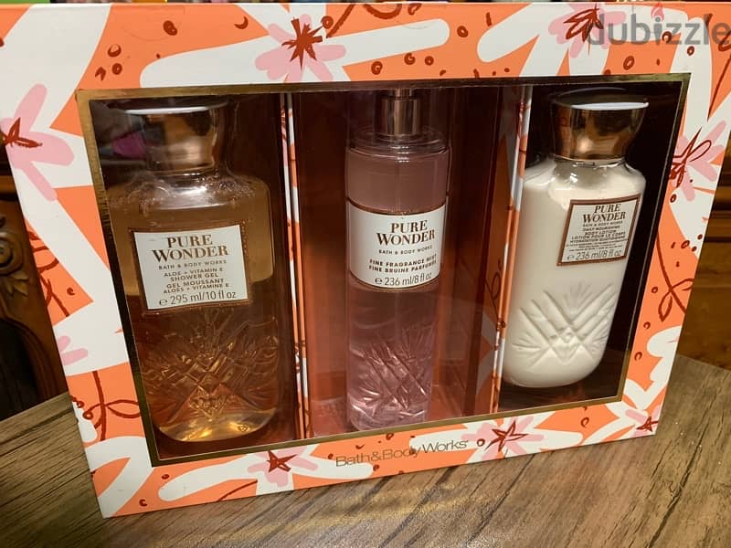 SALE/ Bath and Body Works Pure Wonder Gift Box Set Kuwait 2