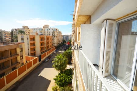 Apartment for sale - Maamoura Al Shati - area 90 full meters