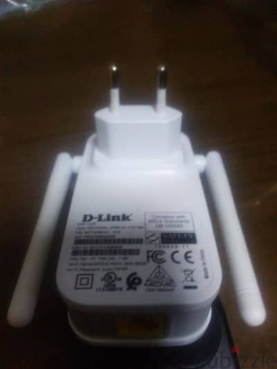 مقوى إشارة انترنت  D-LINK