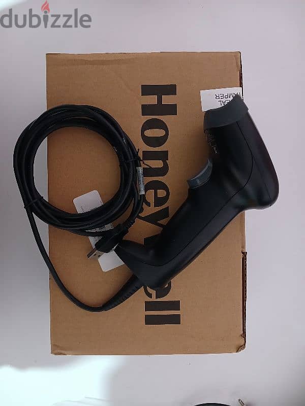 قارئ باركود Honeywell HH360 بحالة الجديد 0