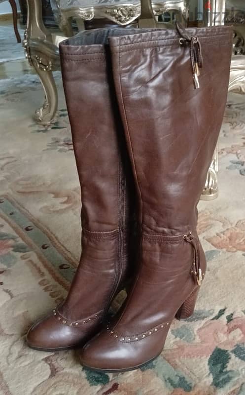 Brown Boot بوت بني 0