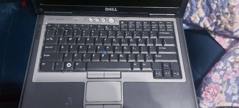 Dell latitude D630 1