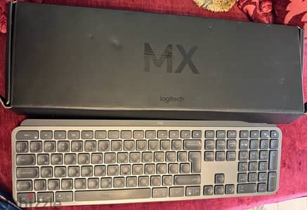 Logitech MX KEYS KEYBOARD