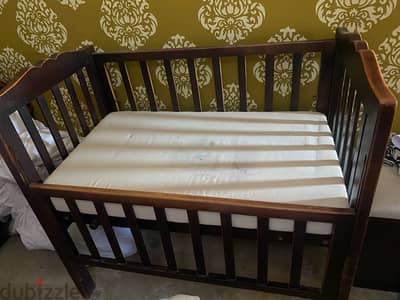 baby wooden crib