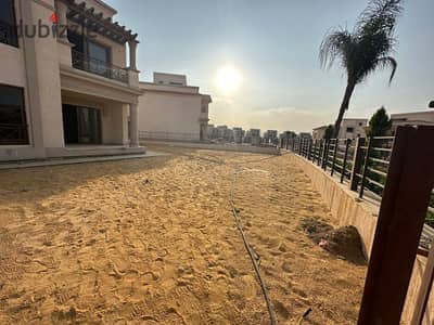 villa town house ready to move for sale with largest land area 455m corner view garden ready to move