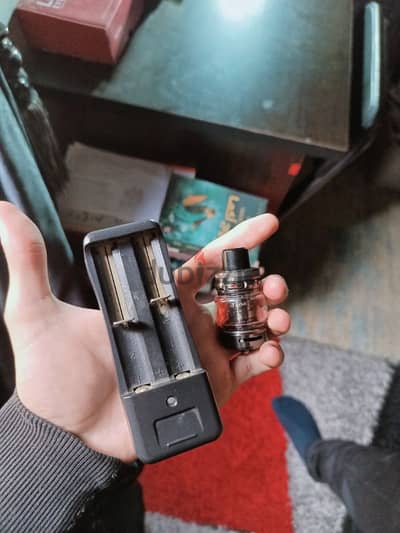 تانك كويلات جاهزه فابريسو وشاحن بطاريات|| tank vape & battery charger