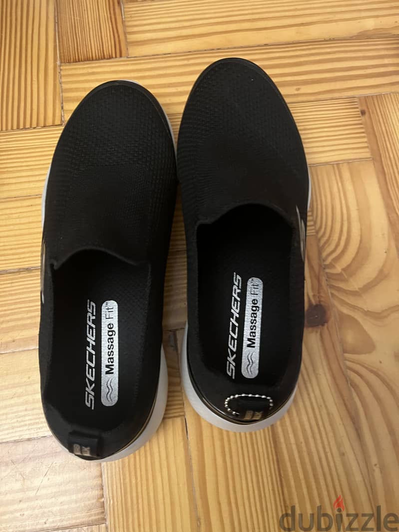 حذاء Skechers massage fit رجالى 42 1