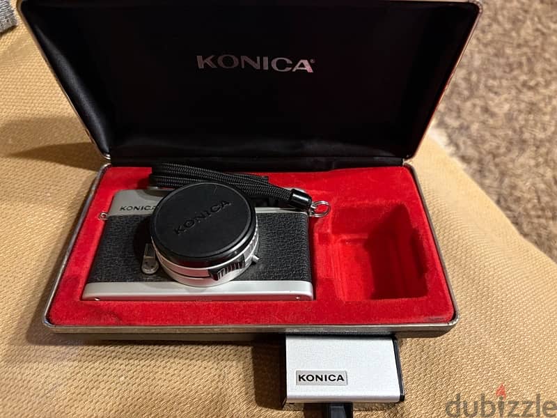 VINTAGE KONICA C35 1
