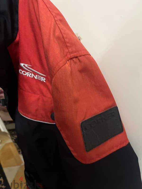 safety jacket corner original 3