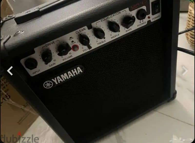 Yamaha GA15 Guitar Amp 2