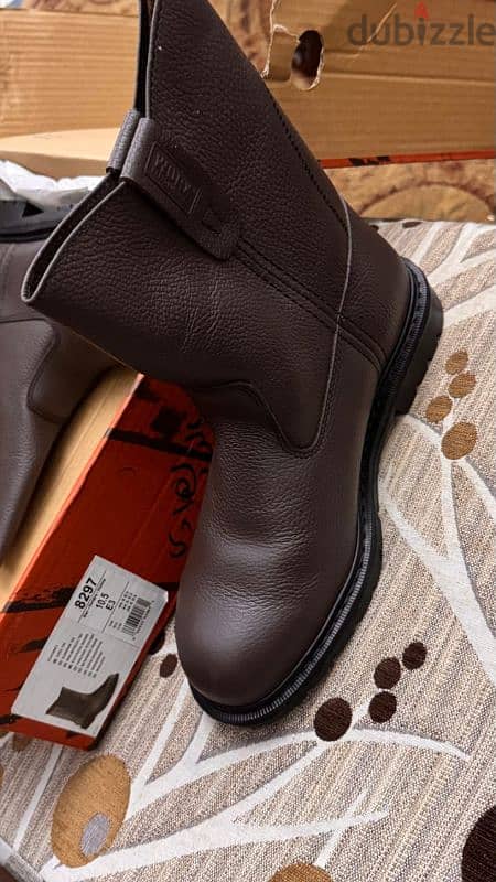 worx red wing safety boot.   01022323505 0