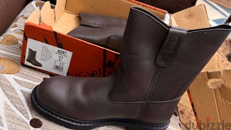 worx red wing safety boot.   01022323505 4