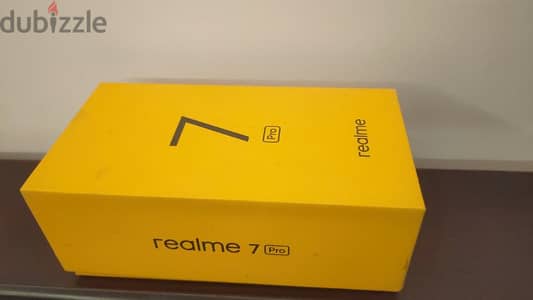 Realme 7 Pro بالكرتونة و الشاحن الاصلي بحاله جيدة جدا . . متفتحش نهائي